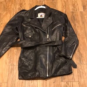 Women’s size medium leather trench jacket!!